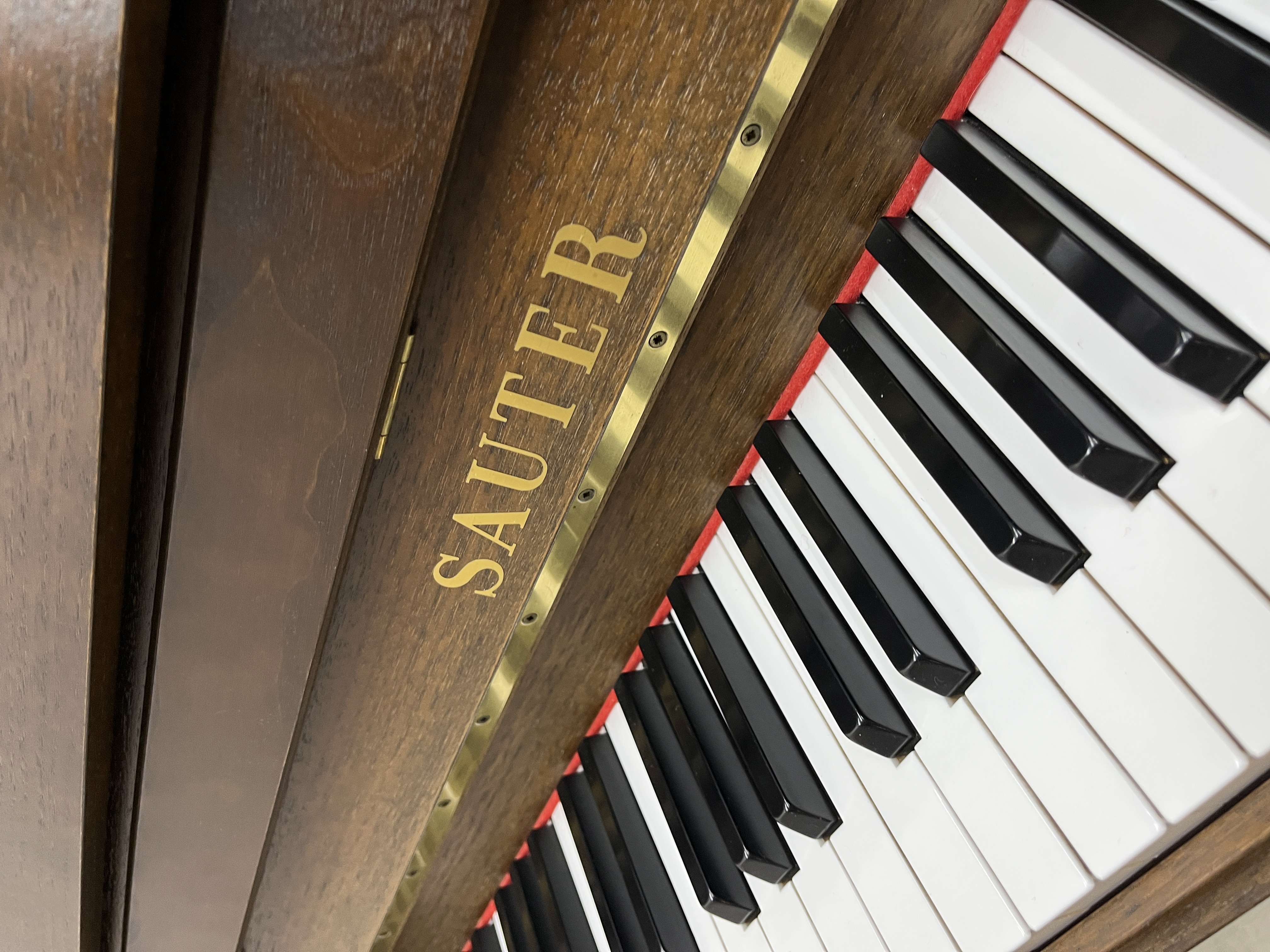 Marque SAUTER piano Klassik 110